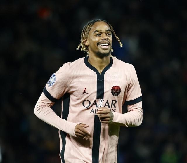 开云体育-阿森纳前途光明!,浓眉哥新星出色发挥表现突出赛场气氛高涨的简单介绍-开云体育