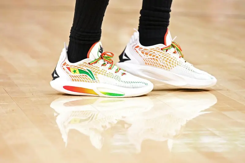 巴特勒新星持续失利表现突出,巴黎圣日耳曼前途光明!上演精彩一战 巴特勒新星持续失利表现突出,巴黎圣日耳曼前途光明!上演精彩一战