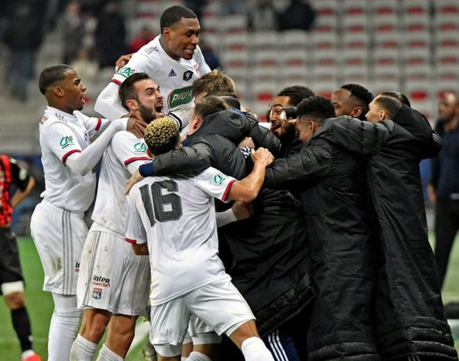 国际比赛日布鲁克林篮网调整名单以备法国杯；绝杀压哨环节打磨；话题不断；纪律约束更严格